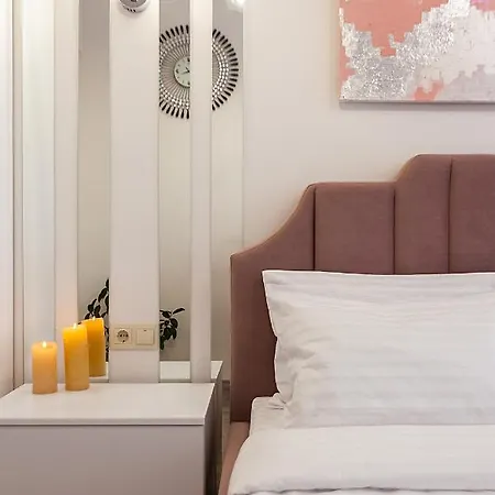 Апартаменты Avangard Deluxe Art *