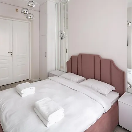 Апартаменты Avangard Deluxe Art *